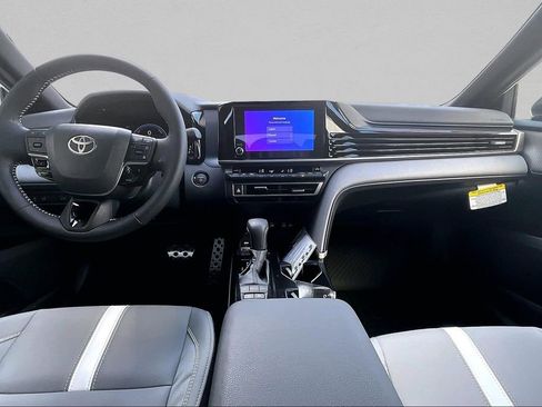 New 2026 Toyota Camry SE image 4
