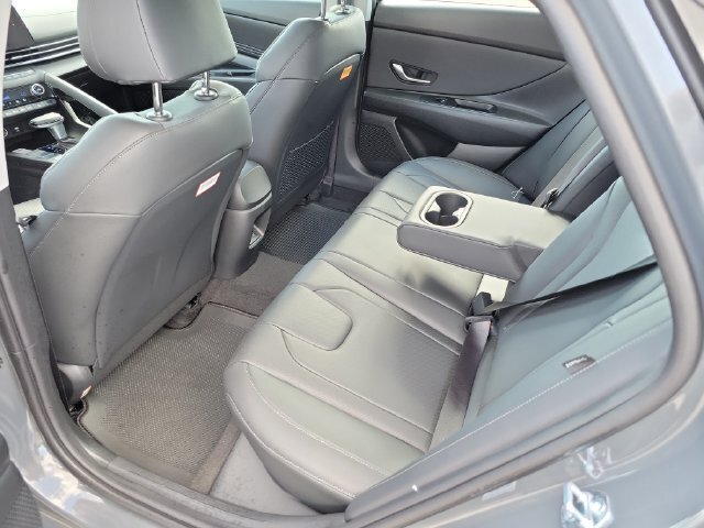 New 2026 Hyundai Elantra Limited FWD image 28