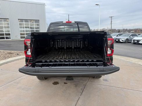 Used 2025 Ford Ranger Lariat w/ FX4 Off-Road Package image 7