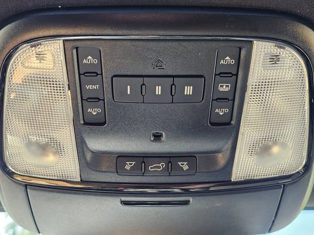 Used 2020 Jeep Grand Cherokee Trackhawk AWD/4WD image 18
