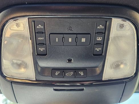 Used 2020 Jeep Grand Cherokee Trackhawk AWD/4WD image 18