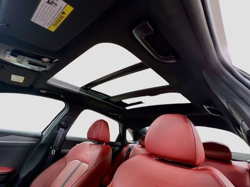 Certified 2024 Kia K5 GT-Line image 22