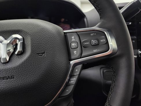 Used 2025 RAM 3500 Laramie image 15