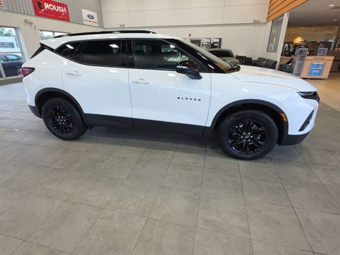 Used 2021 Chevrolet Blazer LT FWD image 5