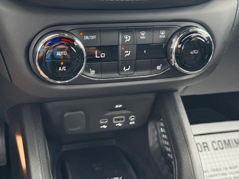 Certified 2022 Chevrolet TrailBlazer ACTIV w/ Technology Package AWD/4WD image 18