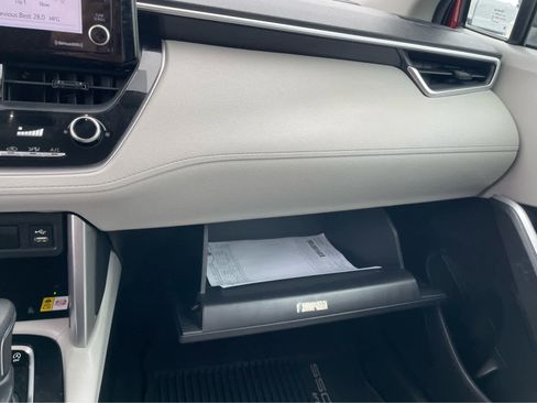 Used 2022 Toyota Corolla Cross LE image 25