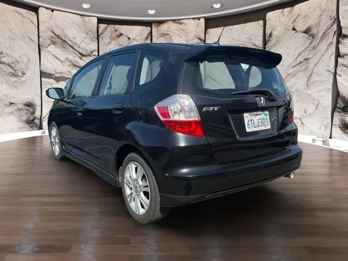 Used 2011 Honda Fit Sport image 8