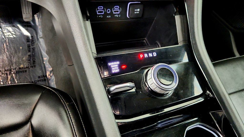 Used 2023 Jeep Grand Cherokee L Limited AWD/4WD image 15