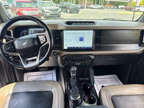 Used 2023 Ford Bronco Wildtrak AWD/4WD image 17