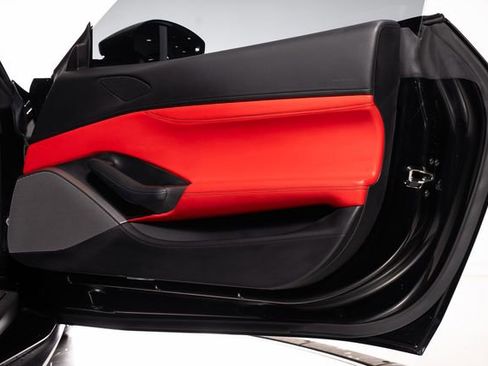 Used 2019 Ferrari Portofino RWD image 63