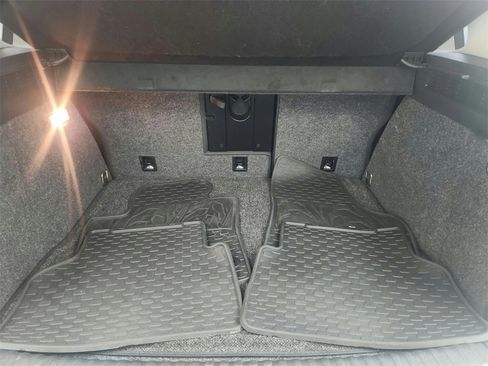 Used 2017 Volkswagen Tiguan Limited w/ Premium Package image 26