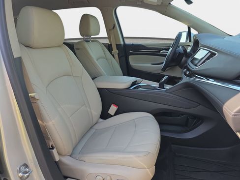 Used 2021 Buick Enclave Essence w/ Sound and Sites Package image 10