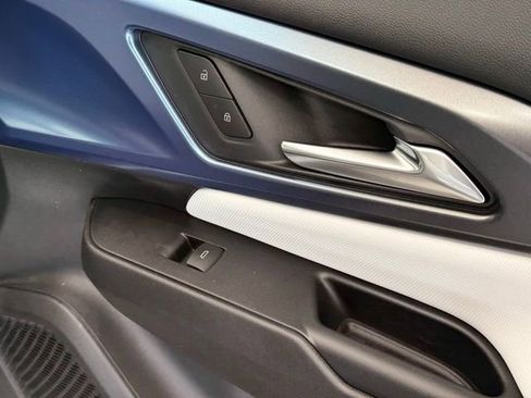 New 2026 Chevrolet Equinox EV LT image 23