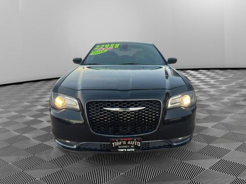 Used 2018 Chrysler 300 S image 8