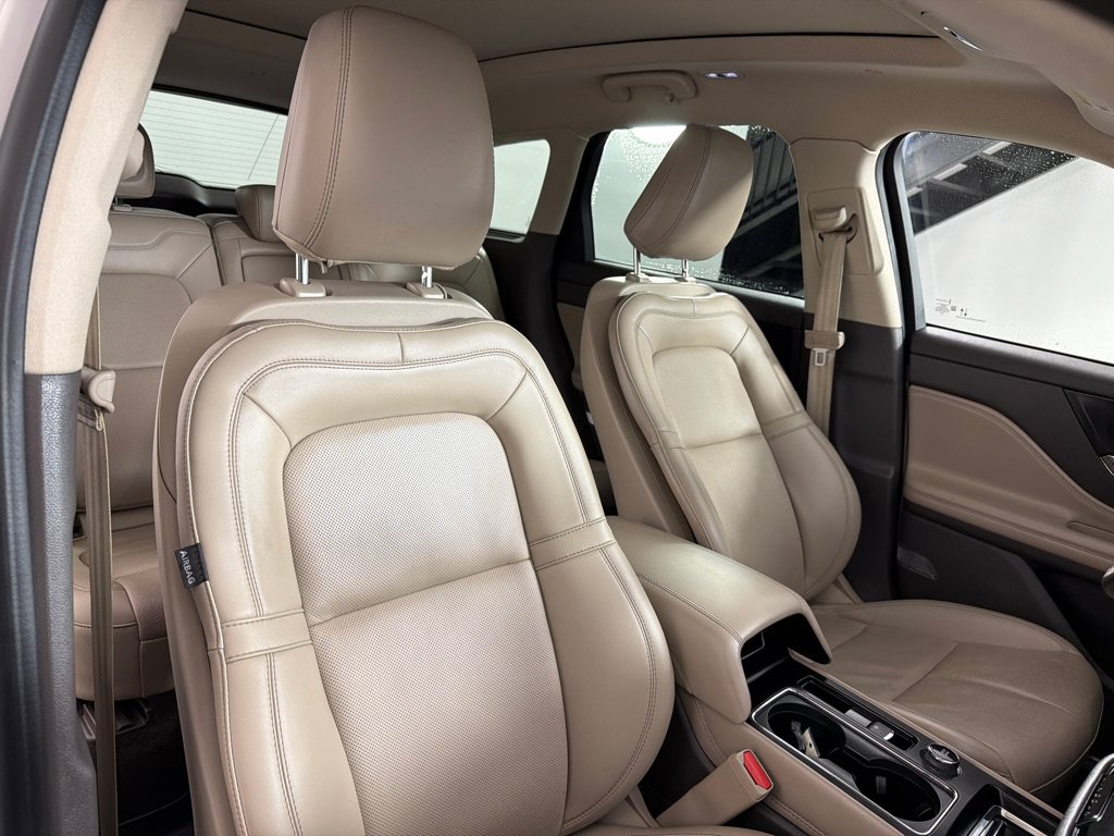Used 2022 Lincoln Corsair AWD w/ Premium Package image 25