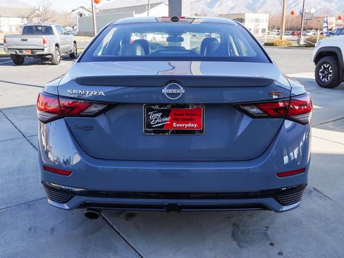 Used 2024 Nissan Sentra SR w/ SR Premium Package image 7