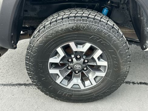 Used 2023 Toyota Tacoma TRD Off-Road image 16