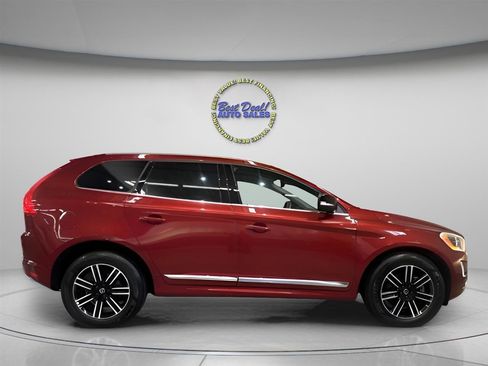 Used 2017 Volvo XC60 T5 Dynamic w/ Preferred Option Package AWD/4WD image 6