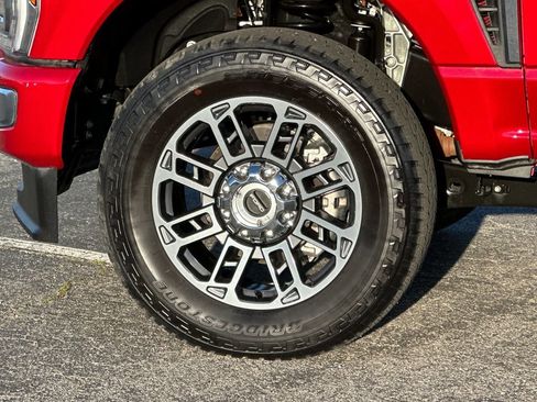 Certified 2024 Ford F350 Limited w/ FX4 Off-Road Package image 25