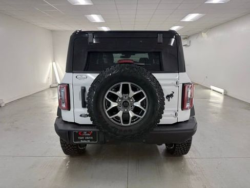 New 2025 Ford Bronco Badlands image 7