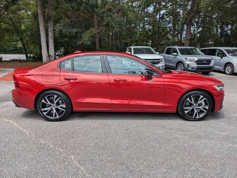Used 2022 Volvo S60 T8 R-Design Expression AWD/4WD image 3