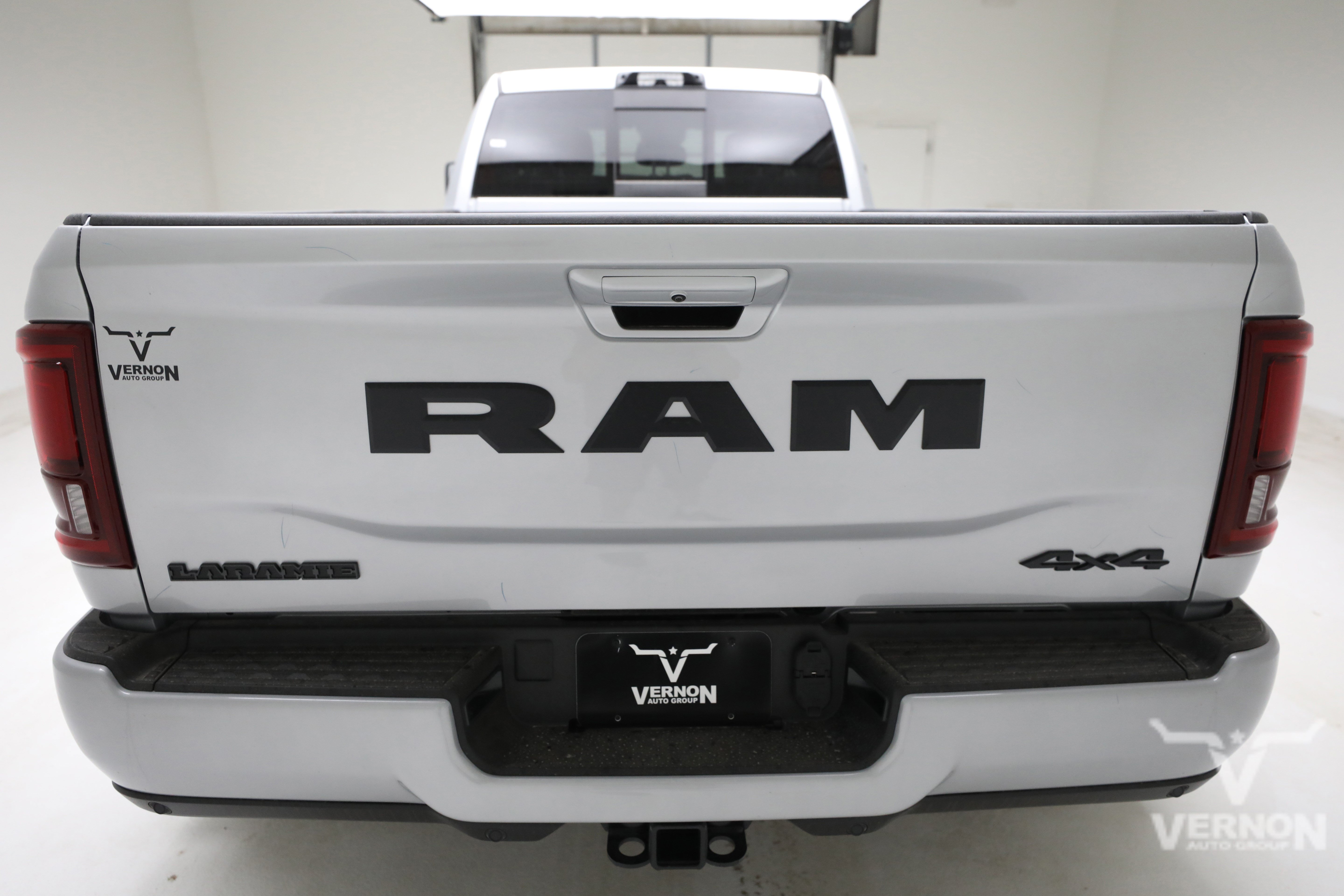 New 2026 RAM 3500 Laramie AWD/4WD image 4