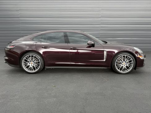 Certified 2023 Porsche Panamera 4 Platinum Edition AWD/4WD image 8