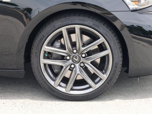 Used 2024 BMW 750e xDrive AWD/4WD image 12