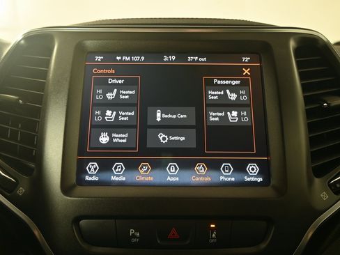 Used 2021 Jeep Cherokee Trailhawk w/ Premium Leather Package image 29