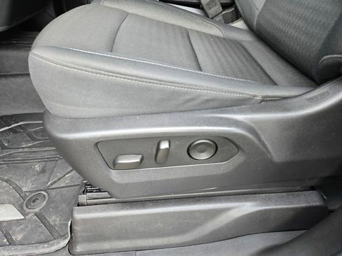 Certified 2025 Chevrolet Silverado 1500 Custom image 24