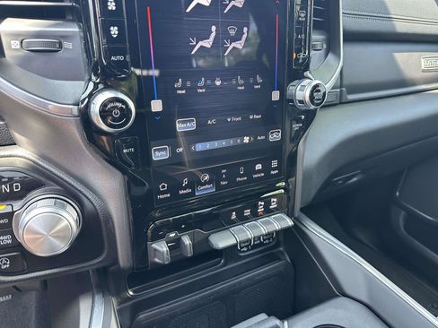 Used 2023 RAM 1500 Laramie AWD/4WD image 20