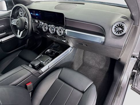 Used 2021 Mercedes-Benz GLB 250 image 17