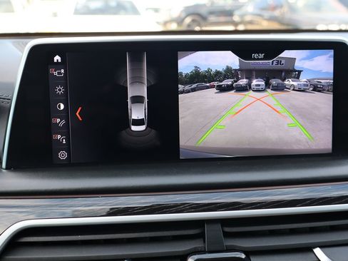 Used 2018 BMW 750i xDrive AWD/4WD image 26