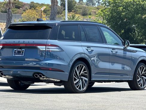New 2026 Lincoln Aviator Black Label w/ Black Label Special Edition AWD/4WD image 3