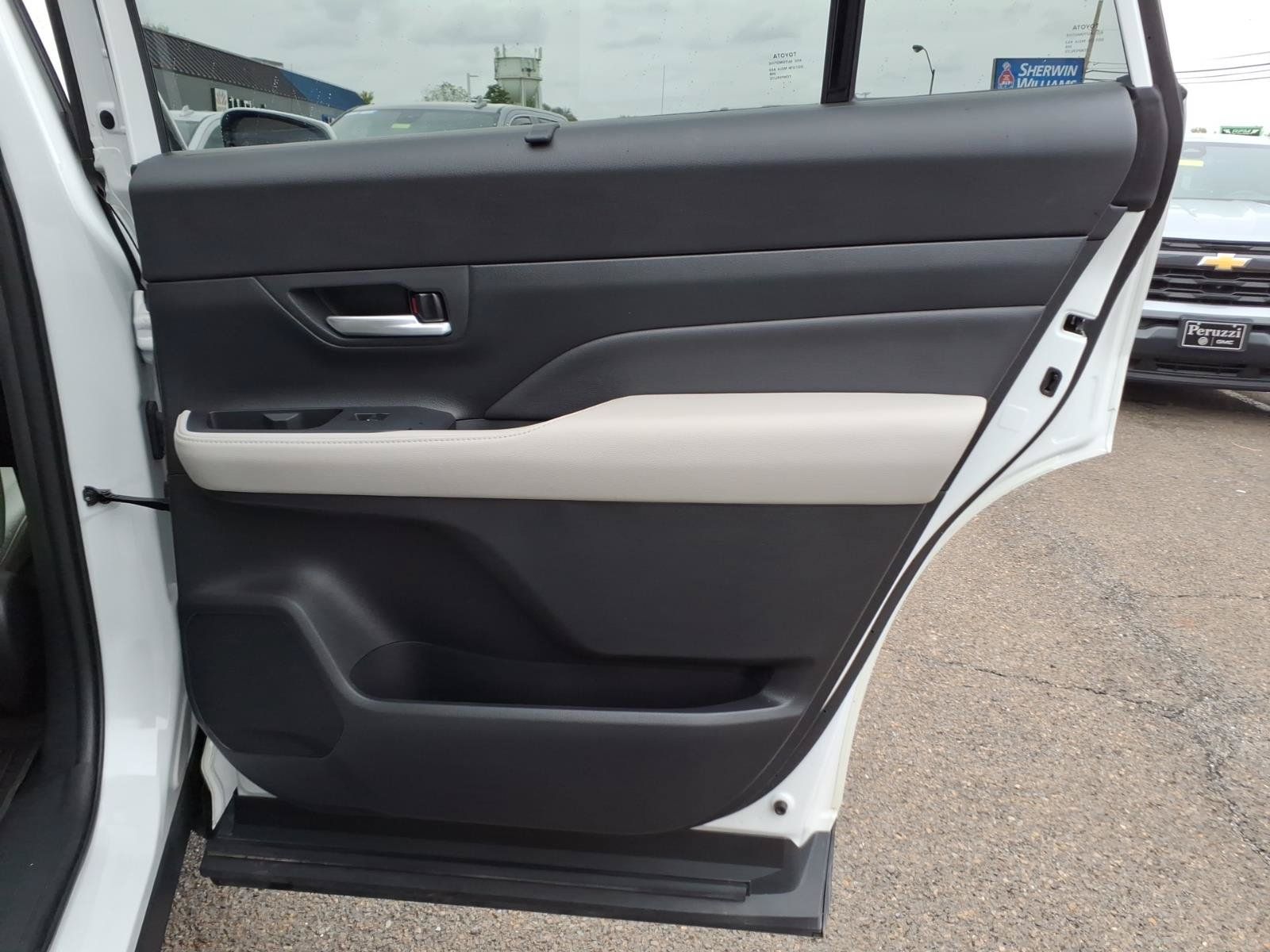 Used 2024 Toyota Grand Highlander AWD image 29
