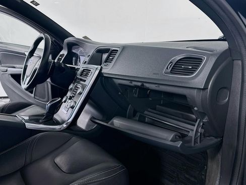 Used 2016 Volvo S60 T6 image 37