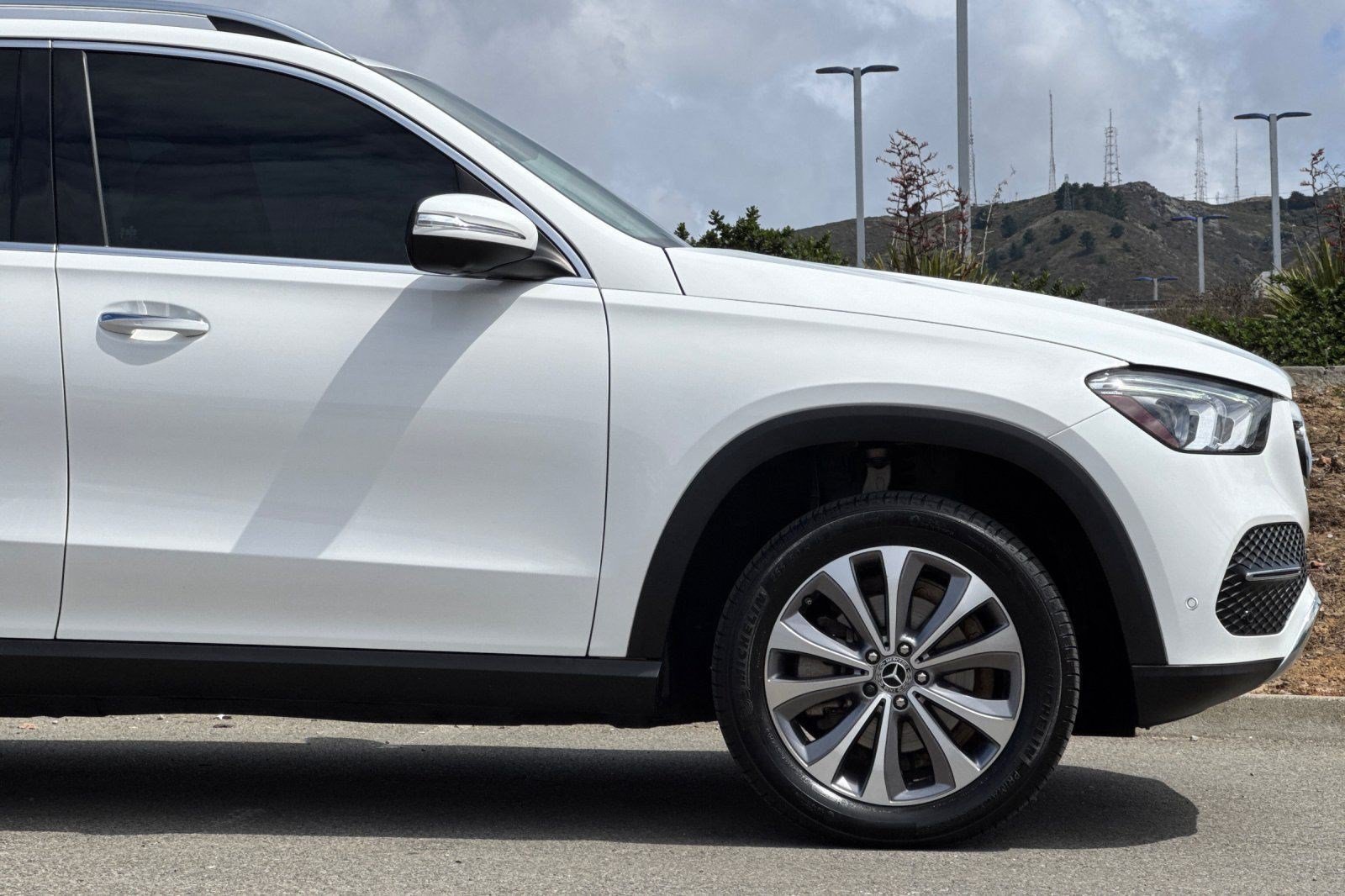 Used 2022 Mercedes-Benz GLE 350 4MATIC w/ Premium Package image 51