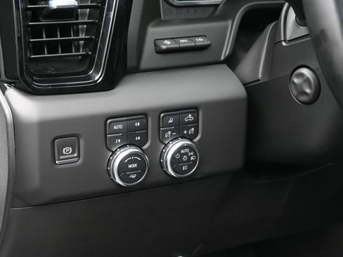 Used 2023 GMC Sierra 1500 AT4 w/ AT4 Premium Package AWD/4WD image 23