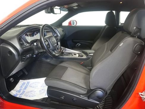 Used 2021 Dodge Challenger SXT w/ Driver Convenience Group RWD image 21