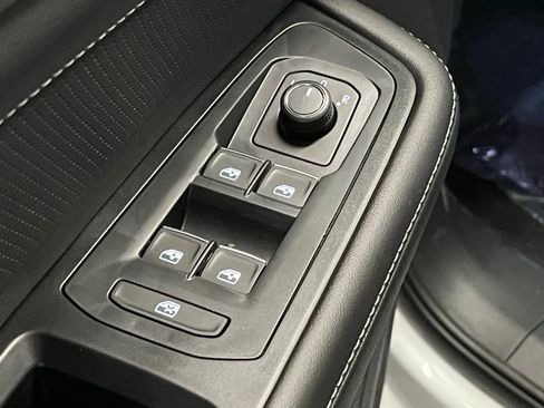 New 2026 Volkswagen Atlas Cross Sport SE image 19