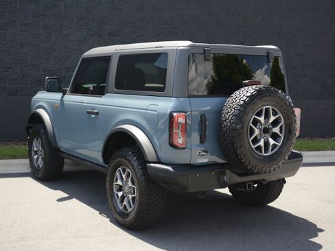 Used 2023 Ford Bronco Badlands AWD/4WD image 3