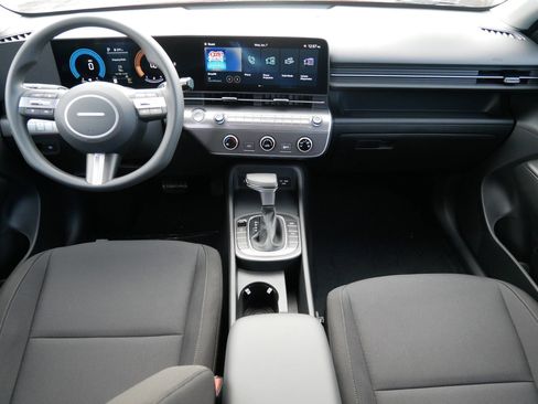 New 2026 Hyundai Kona SE image 9