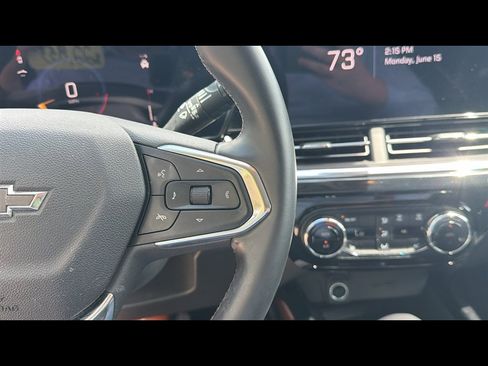 Used 2024 Chevrolet Trax ACTIV w/ Sunroof Package FWD image 16