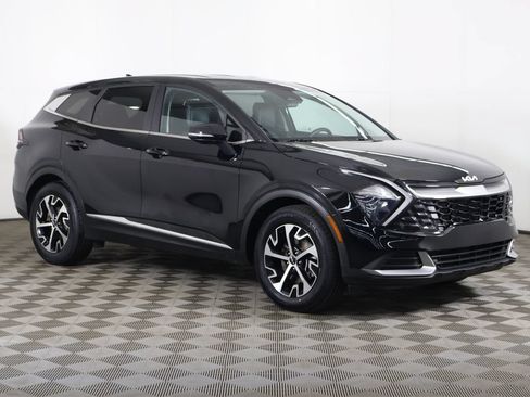 Used 2023 Kia Sportage EX FWD image 2