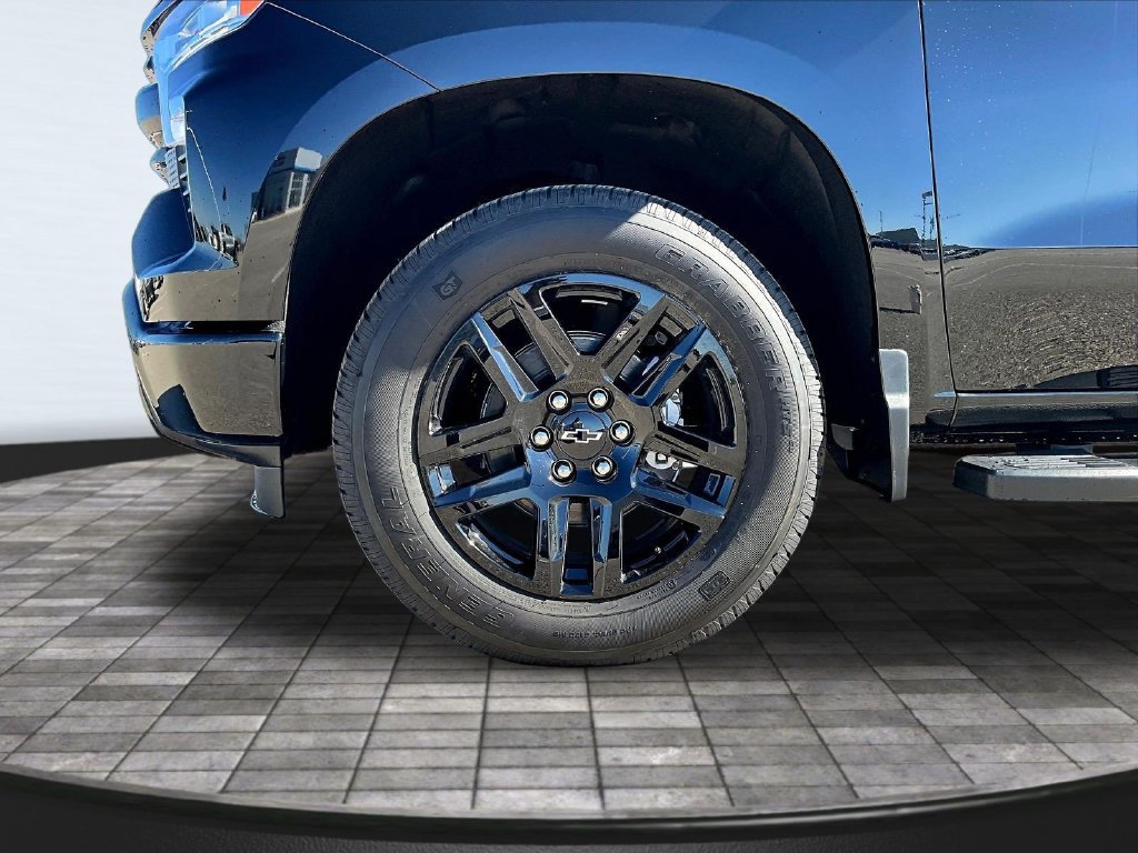 New 2026 Chevrolet Silverado 1500 RST w/ LPO, Dark Essentials Package AWD/4WD image 35