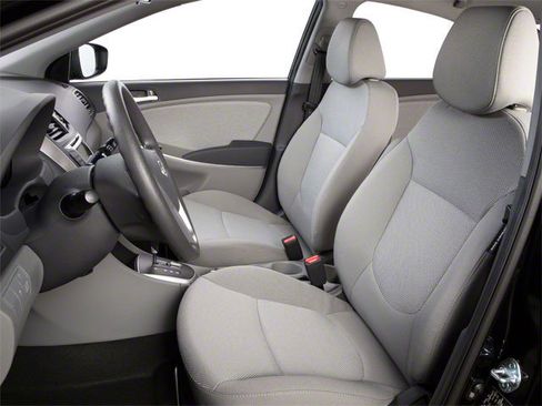 Used 2013 Hyundai Accent GLS FWD image 11