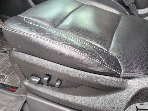 Used 2020 GMC Yukon XL SLT w/ Open Road Package image 9