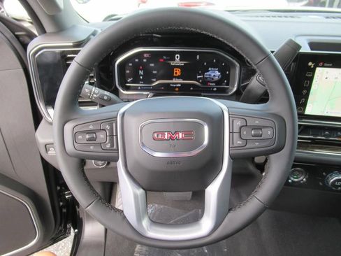 Used 2024 GMC Sierra 1500 Elevation image 19