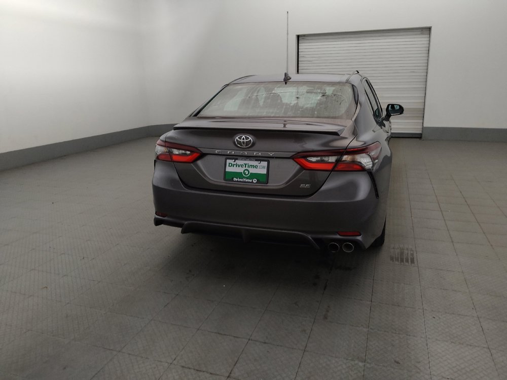 Used 2022 Toyota Camry SE FWD image 7