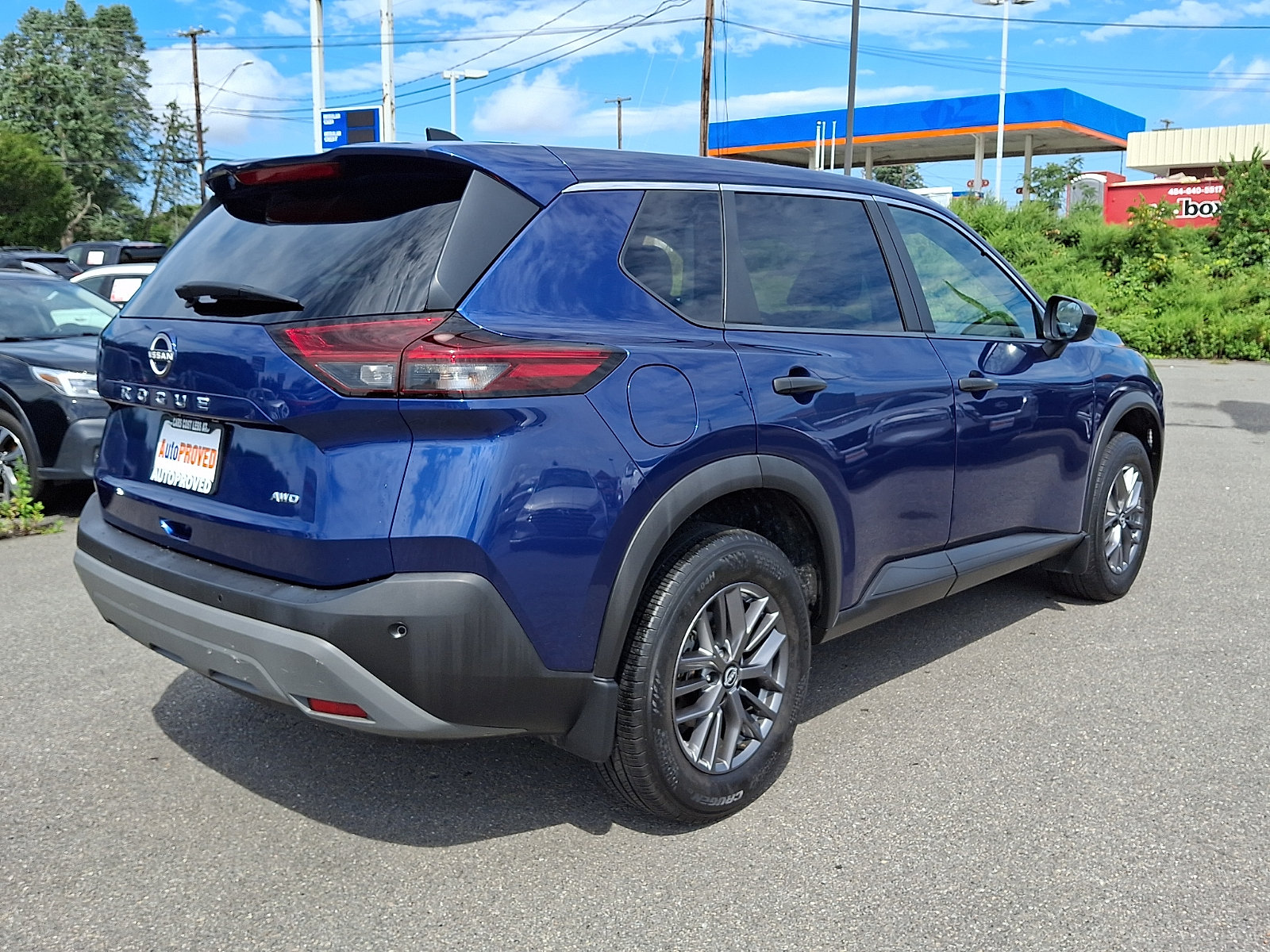 Used 2023 Nissan Rogue S AWD/4WD image 6
